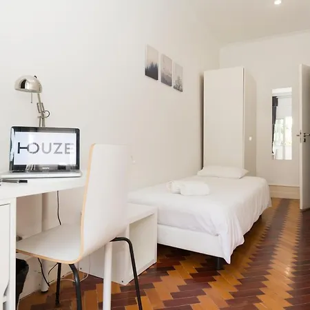 Houze 7 Bedroom Apartment In Charming Lapa * Lissabon